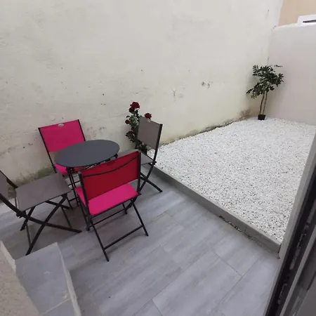Comfort - Near Train Station & Center